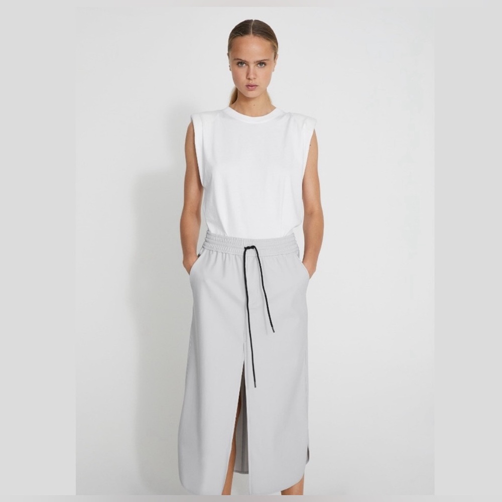 BNWT ZARA Gray Nylon Technical Drawstring Front
Slit Midi Skirt With Pockets S